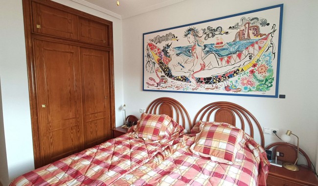 Resale - Apartment - Villamartín