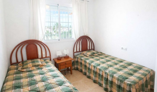 Resale - Apartment - Villamartín