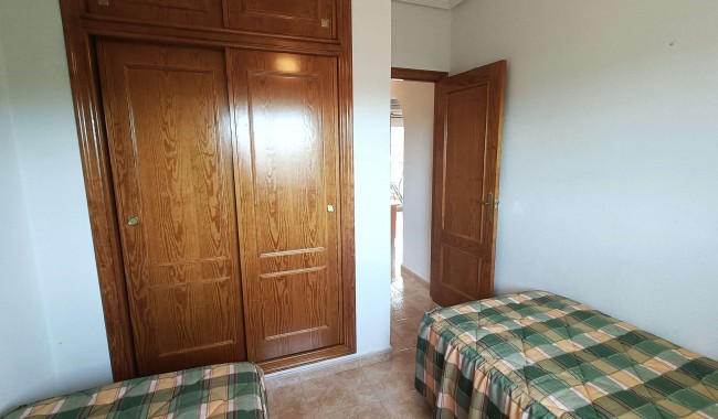Resale - Apartment - Villamartín