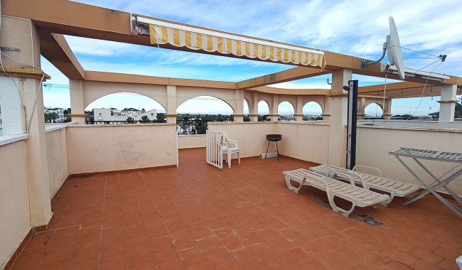 Resale - Apartment - Villamartín