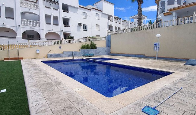 Resale - Apartment - Villamartín