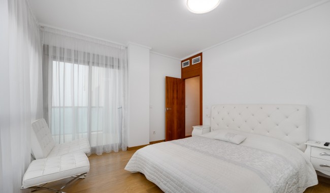 Sprzedaż - Apartament - La Manga del Mar Menor - La Manga