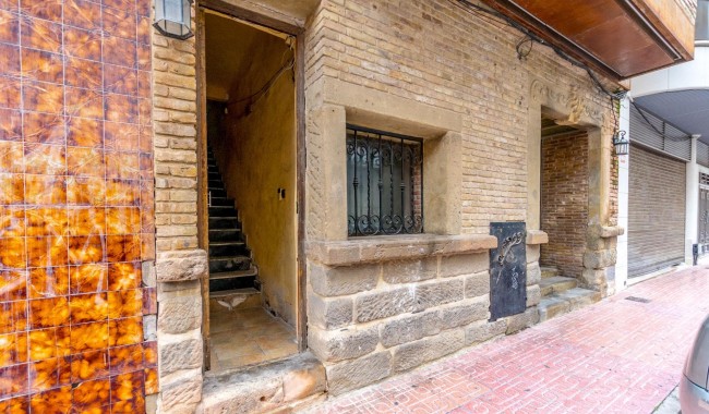 Resale - Business premises - Torrevieja - Playa del cura