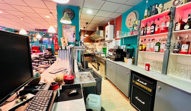Sprzedaż - Lokal biznesowy - Torrevieja