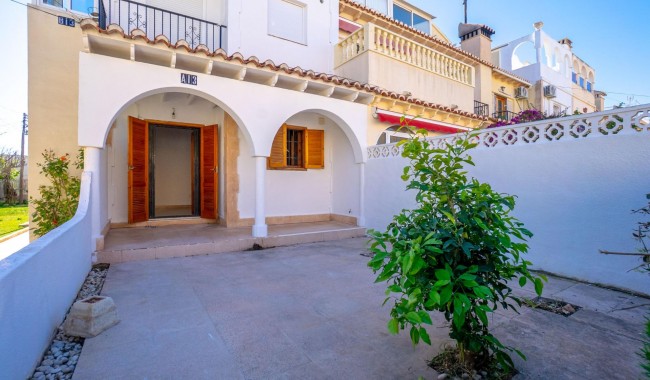 Resale - Apartment - Torrevieja - El Chaparral