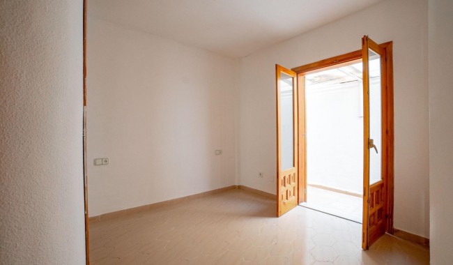 Resale - Apartment - Torrevieja - El Chaparral
