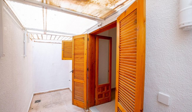 Resale - Apartment - Torrevieja - El Chaparral