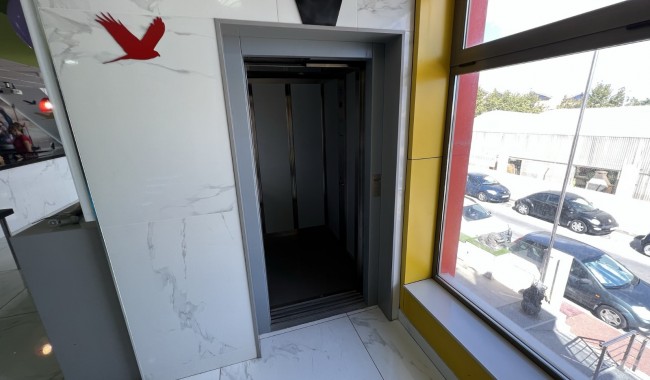 Sprzedaż - Lokal biznesowy - Torrevieja - Costa Blanca Sur