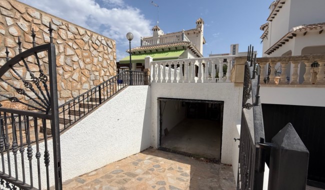 Resale - Villa - Orihuela - Costa Blanca Sur