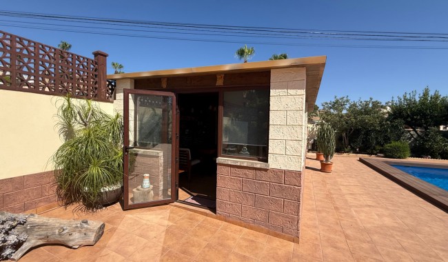 Resale - Villa - Torrevieja - Costa Blanca Sur