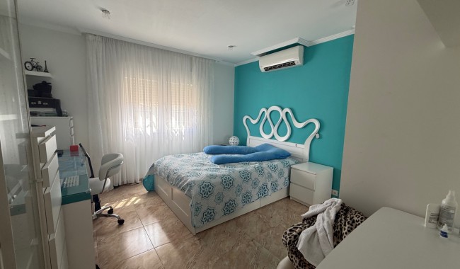 Resale - Villa - Torrevieja - Costa Blanca Sur
