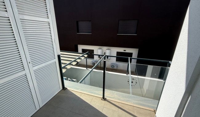 Sprzedaż - Apartament - Pilar de La Horadada
