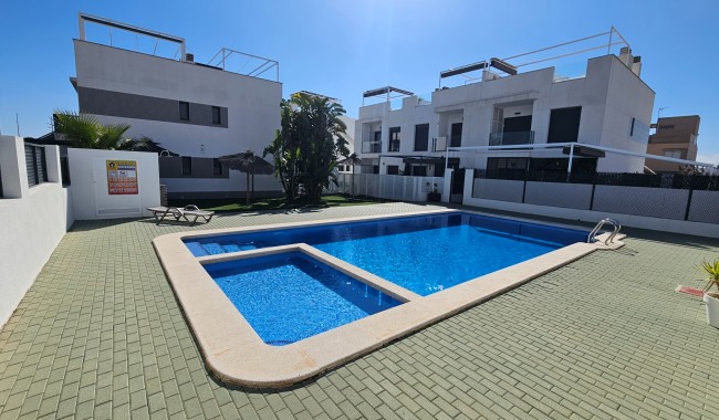 Sprzedaż - Apartament - Pilar de La Horadada