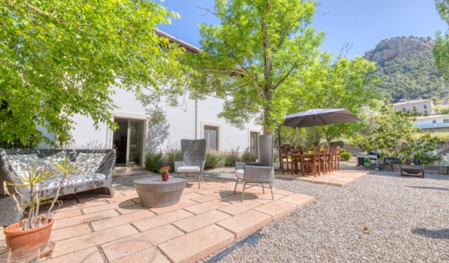 Resale - Villa - Esporlas - Mallorca