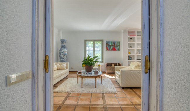 Resale - Villa - Esporlas - Mallorca
