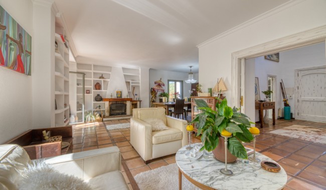 Resale - Villa - Esporlas - Mallorca