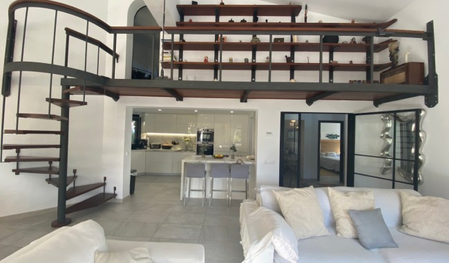 Resale - Villa - Calviá - Mallorca