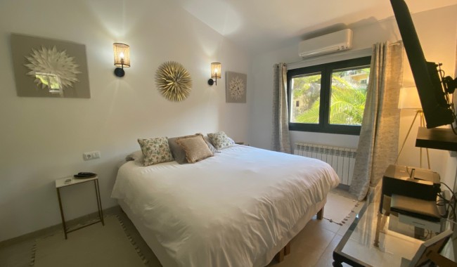 Resale - Villa - Calviá - Mallorca