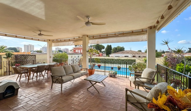 Begagnad - Villa - Orihuela Costa - Dehesa de Campoamor