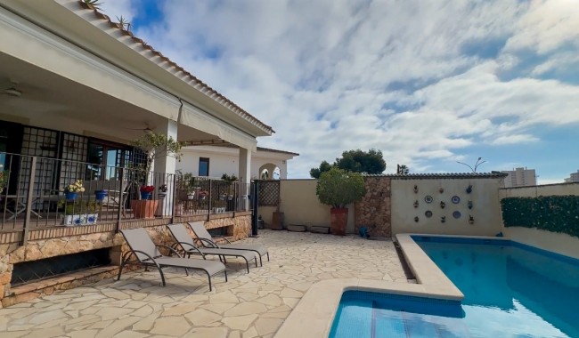 Begagnad - Villa - Orihuela Costa - Dehesa de Campoamor