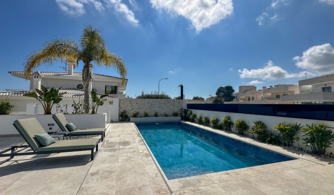 Segunda mano - Villa - Orihuela Costa - Villamartín