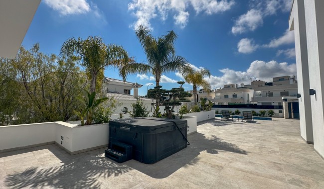 Segunda mano - Villa - Orihuela Costa - Villamartín