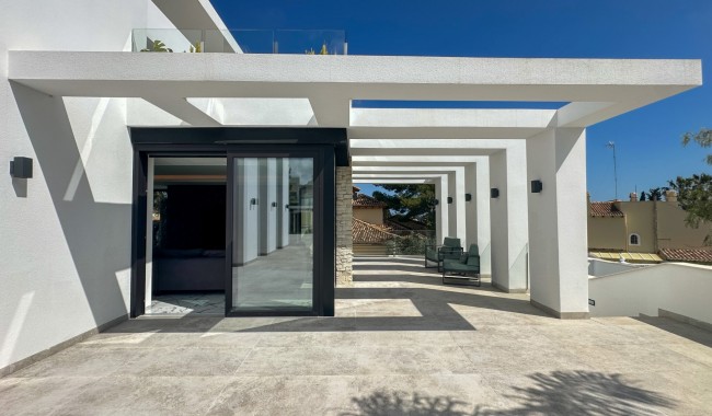 Segunda mano - Villa - Orihuela Costa - Villamartín