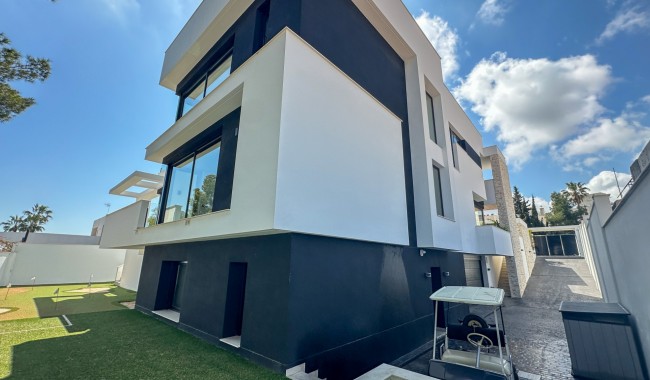 Segunda mano - Villa - Orihuela Costa - Villamartín