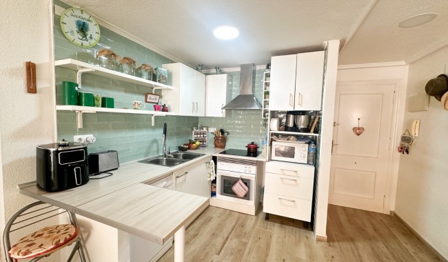 Sprzedaż - Apartament - Torrevieja - Centro
