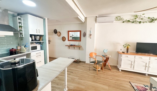 Sprzedaż - Apartament - Torrevieja - Centro