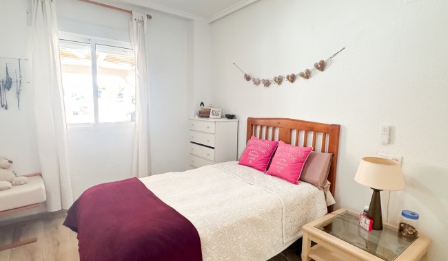 Sprzedaż - Apartament - Torrevieja - Centro