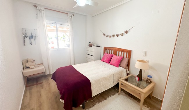 Sprzedaż - Apartament - Torrevieja - Centro
