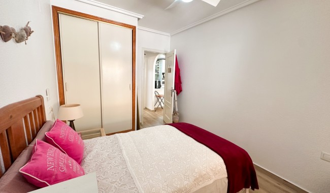 Sprzedaż - Apartament - Torrevieja - Centro