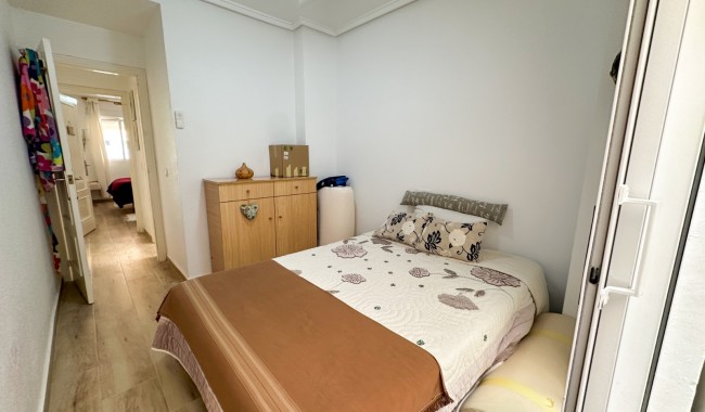 Sprzedaż - Apartament - Torrevieja - Centro