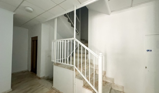 Sprzedaż - Apartament - Torrevieja - Centro