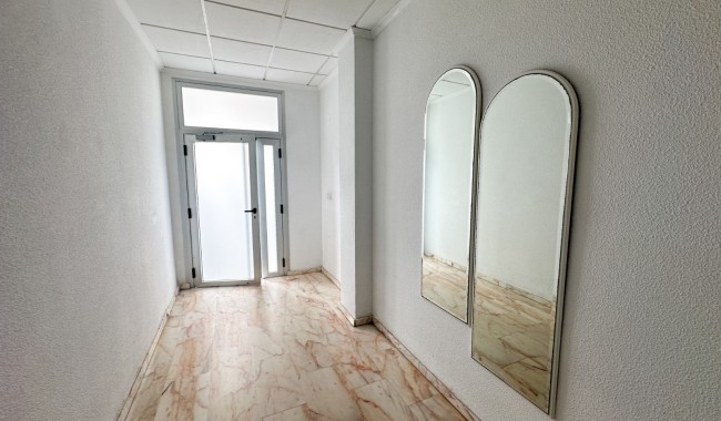 Sprzedaż - Apartament - Torrevieja - Centro