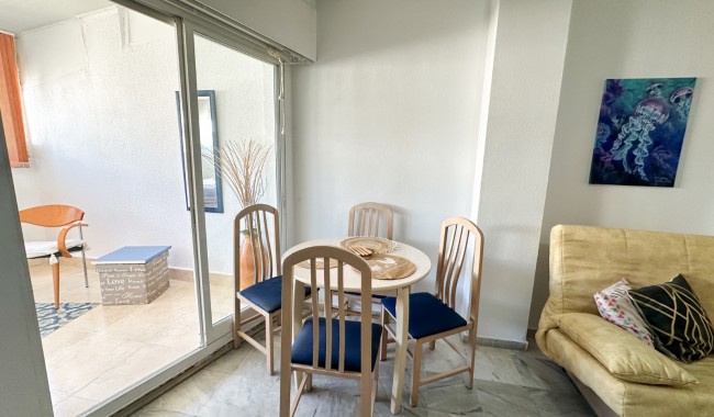 Resale - Apartment - Torrevieja - Centro
