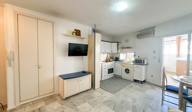 Resale - Apartment - Torrevieja - Centro