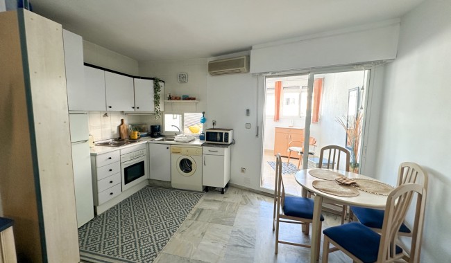 Resale - Apartment - Torrevieja - Centro