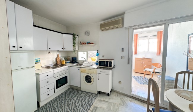 Resale - Apartment - Torrevieja - Centro