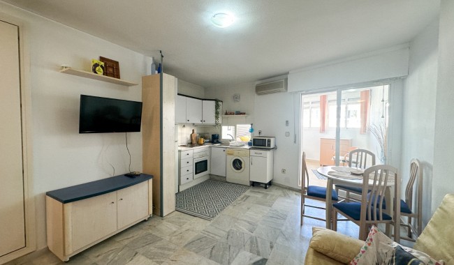 Resale - Apartment - Torrevieja - Centro