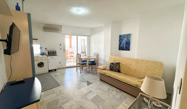 Resale - Apartment - Torrevieja - Centro