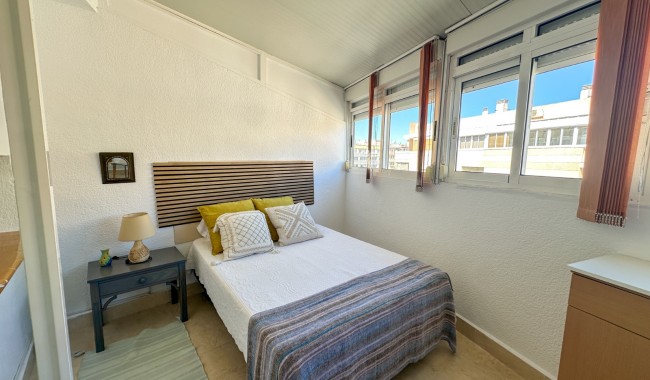 Resale - Apartment - Torrevieja - Centro