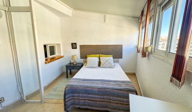 Resale - Apartment - Torrevieja - Centro