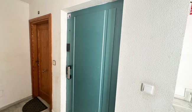 Resale - Apartment - Torrevieja - Centro