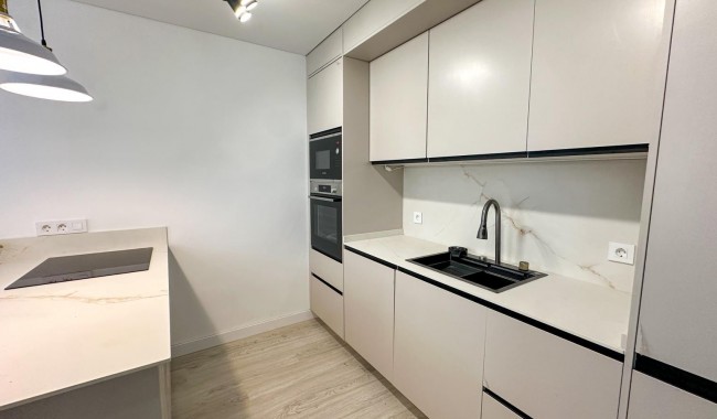 Resale - Apartment - Torrevieja - El Acequión - Los Náufragos