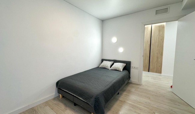 Resale - Apartment - Torrevieja - El Acequión - Los Náufragos