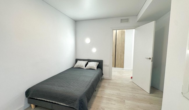 Resale - Apartment - Torrevieja - El Acequión - Los Náufragos