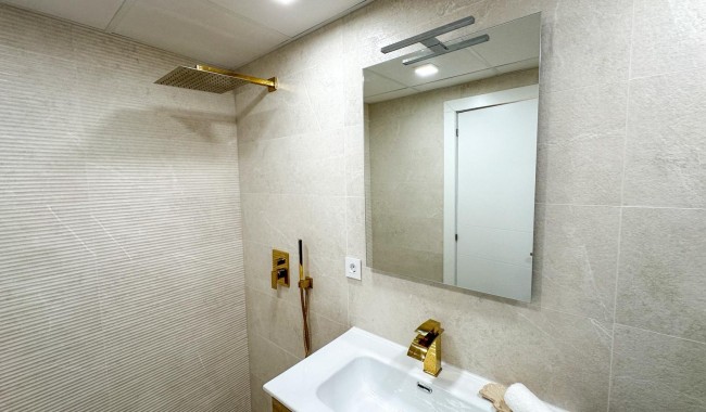 Resale - Apartment - Torrevieja - El Acequión - Los Náufragos