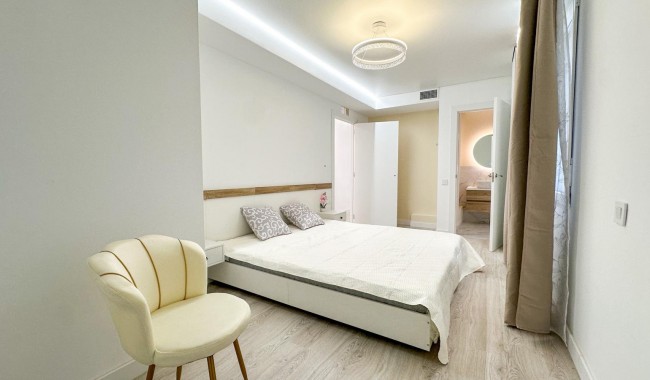 Resale - Apartment - Torrevieja - El Acequión - Los Náufragos